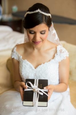 Glam wedding makeup